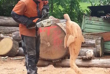 Kreativität mit der Kettensäge – Kai Gerulat Chainsaw Carving