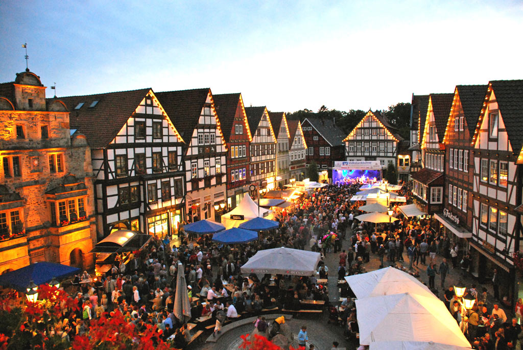 Zum 37. Mal lädt Rinteln zum Altstadtfest in der Innnenstadt.