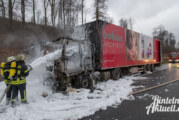 A2 im Auetal: LKW in Flammen, Vollsperrung