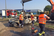 Rinteln Industriegebiet-Süd: Mercedes in Brand