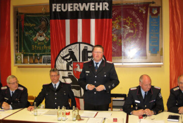 Feuerwehr Strücken ehrt Mitglied für 70 Jahre Treue
