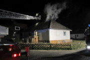 56 Feuerwehrleute bei Hausbrand in Bückeburg im Einsatz