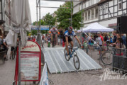 Mountainbike-Cup 2016: Trotz düsterer Wolken mit Vollgas durch Wall und Straßen