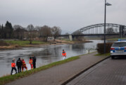 Rinteln: Spaziergänger findet Toten am Weserufer
