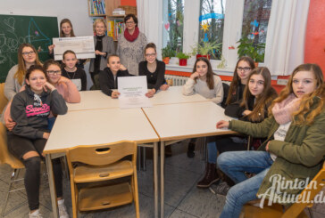 Das große Los: Hildburgschüler spenden 400 Euro an den Kinderschutzbund Rinteln