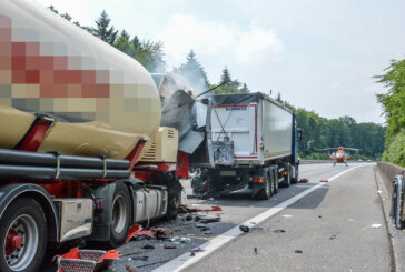 A2: LKW-Auffahrunfall zwischen Rehren und Bad Eilsen, ein Schwerverletzter