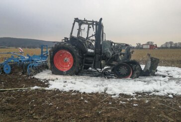Luhden: Traktor fängt Feuer