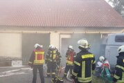 Einsatzübung im Pferdestall: Feuerwehren Rinteln, Möllenbeck und Todenmann proben Ernstfall