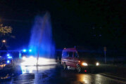 Exten: Wasserfontäne spritzt aus der Behrenstraße