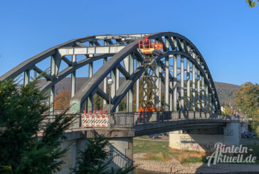 Weserbrücken-Beleuchtung wird repariert