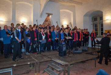 Lakes Gospel Choir und Rintelner Chöre bauen Brücken aus Musik gegen den Brexit