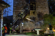 Rettung und Brandbekämpfung: Feuerwehr übt Großeinsatz auf der Schaumburg