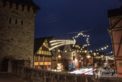 Verkehrsbehinderungen wegen Aufbau der Weihnachtsbeleuchtung in Rintelner Altstadt