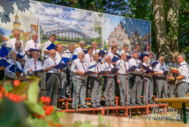 21. Rintelner Blumenwallfest: „Singender – klingender Rosengarten“ am 28. August
