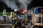 Feuerwehr löscht brennenden Müllcontainer am Recyclinghof Rinteln
