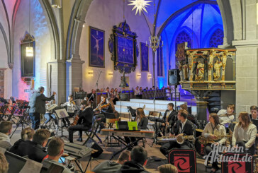 Weihnachtskonzert des Ernestinums: Schüler-Ensembles spielen festliche Lieder in St. Nikolai