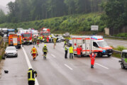 Ein Mensch stirbt bei schwerem Unfall auf A2 zwischen Bad Eilsen und Veltheim