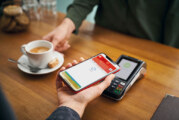 Apple Pay mit der girocard startet bei der Sparkasse Schaumburg