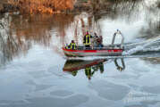 Ölfilm auf der Weser: Wasserschutzpolizei sucht mit Sonarbooten