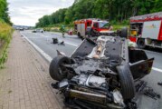 Unfall auf A2 bei Porta Westfalica mit drei Verletzten: Drei Autos schwer beschädigt