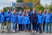 Stadtwerke Rinteln und Volksbank in Schaumburg sponsern wetterfeste Jacken für Boulefreunde Rinteln