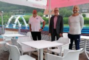 Freibadverein Laßbruch freut sich über 1.000 Euro von der Volksbank in Schaumburg