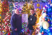 Volksen: Familie Jeromin toppt Weihnachtsbaum-Weltrekord erneut