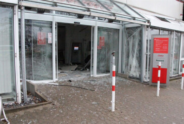 Sechsstelliger Sachschaden in Sparkasse: Geldautomat in Porta Westfalica gesprengt