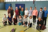 Benefiz-Yoga in Krankenhagen bringt 300 Euro für Stiftung