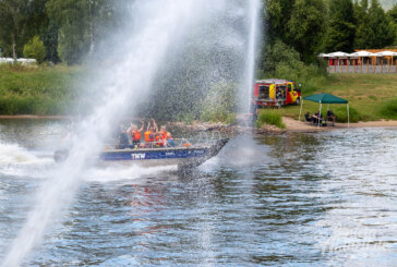 (Video + Bildergalerie) „Weser erleben“ in Rinteln: Bootstouren, Erfrischungen und ein toller Erlebnistag auf dem Wasser