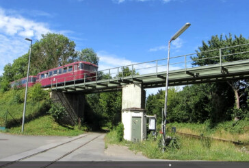 Der historische Schienenbus fährt wieder auf der Eisenbahnstrecke Rinteln-Stadthagen