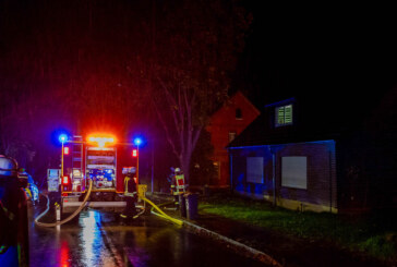 Feuerwehreinsatz: Brand in der Holzdecke eines Hauses in Kleinenbremen