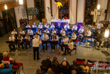 Ernestinum Swing Orchester wärmt die Herzen mit festlicher Musik