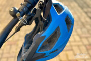 Deckbergen: Fahrradhelm bewahrt E-Bike-Fahrerin vor schlimmeren Verletzungen