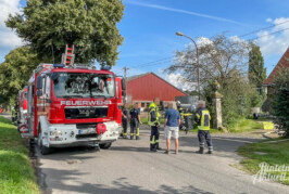 Feuerwehreinsatz am Doktorseeweg: Polizei ermittelt wegen Brandstiftung und sucht Zeugen