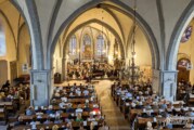 Klassik in Reinkultur: Göttinger Symphonieorchester und Victoria Sarasvathi begeistern in der Nikolaikirche