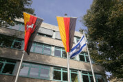 Rinteln hisst Israel-Flagge am Rathaus / Ernestinum schreibt an Schüler, Eltern und Lehrer