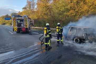 Auto brennt auf der A2 bei Veltheim: E-Bike-Akkus entzünden sich immer wieder