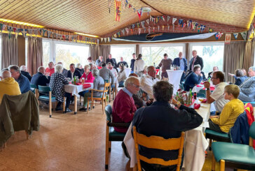 Rintelner Kanu Club ist älter als das Grundgesetz: Kanuten feiern ihren 75. Geburtstag mit Festakt im vollbesetzten Clubheim