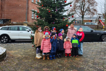 Steinbergen: Kinder basteln Weihnachtsbaumschmuck