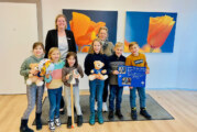 Volksbank in Schaumburg und Nienburg spendet Pausenspielzeug für die Grundschule Krankenhagen