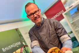 Landwirtschaft, Hofladen, Catering: Falk Giese zu Gast im Erzählcafé des Museums