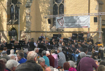 „Kaffee, Kuchen und Konzert“: Musikkorps Hessisch Oldendorf lädt zum kultigen Open-Air-Konzert am 1. Mai ein